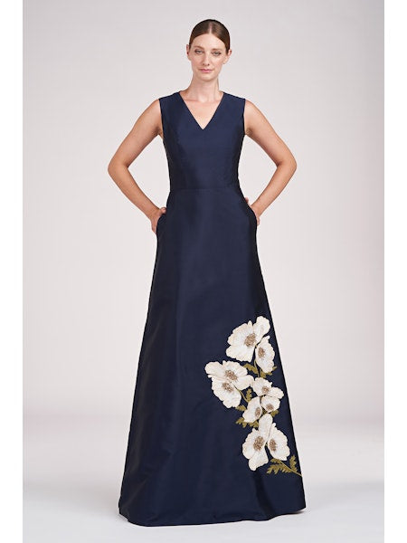 Kay Unger Aurelia Gown – Amelia's Apparel