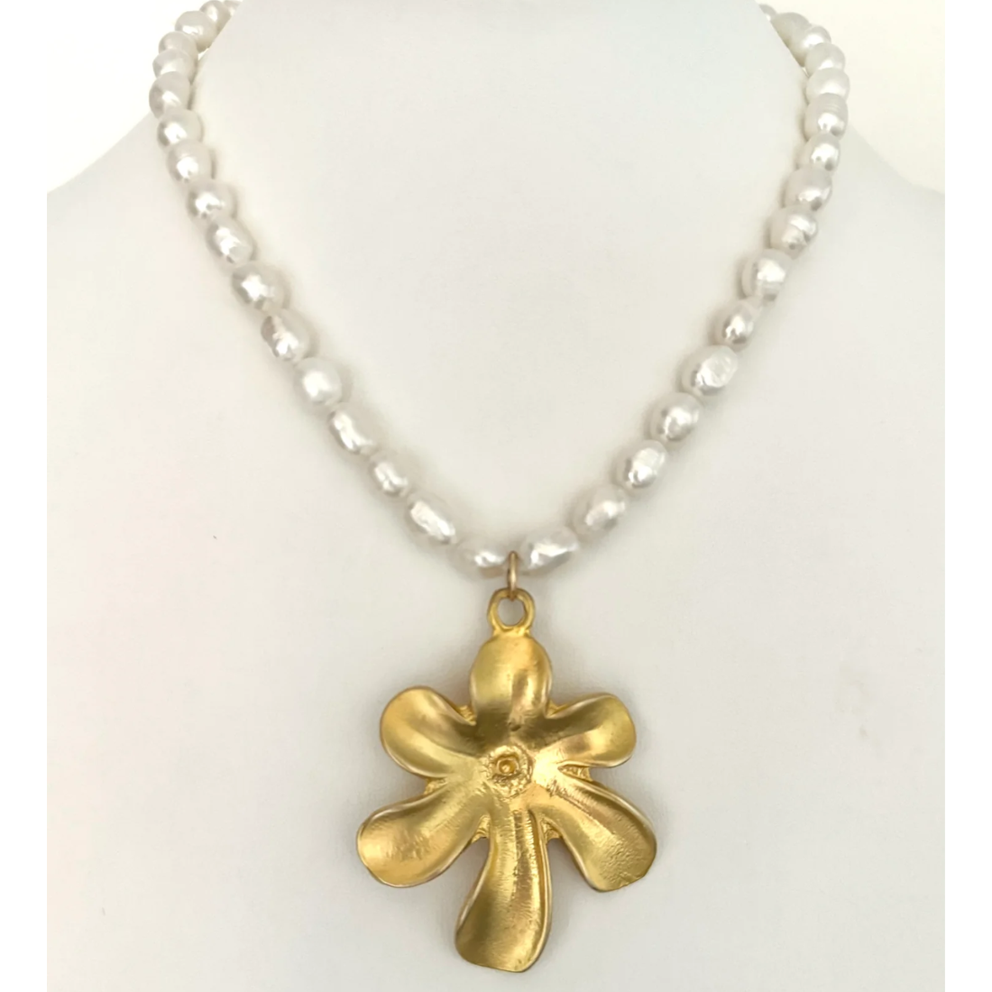 Knotty Bling Flower Pearl Necklace